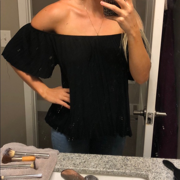 Black off the shoulder top - Picture 2 of 3